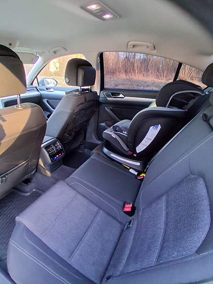 Volkswagen Passat 7 of 10