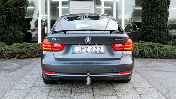 BMW 320 5 of 14