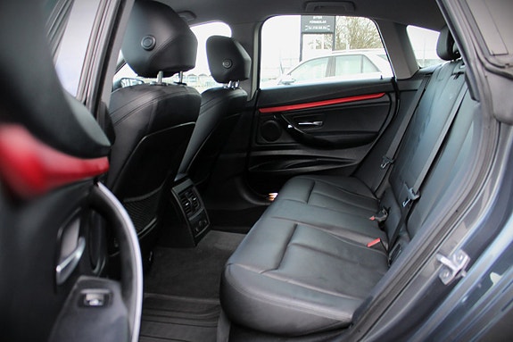 BMW 320 11 of 14