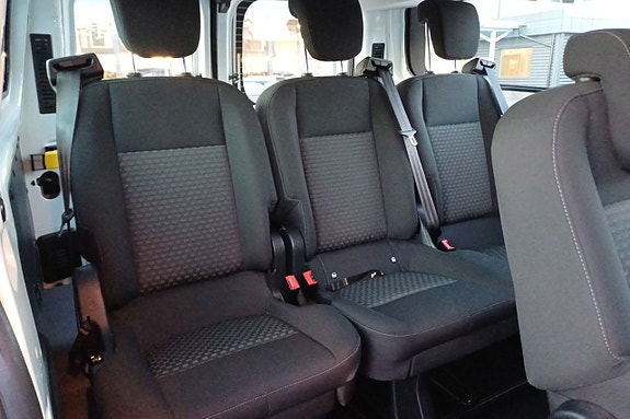 Ford Transit Tourneo 15 of 17