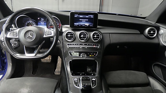 Mercedes-Benz C250 4 of 5