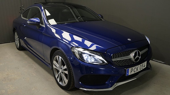 Mercedes-Benz C250 3 of 5