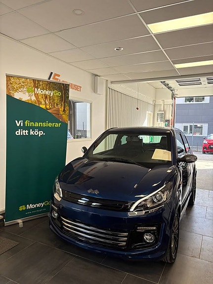 Mopedbil Ligier JS50L DCI A/C NY SERVAD (LÅGMILAD)