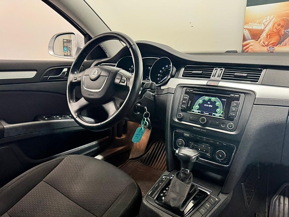 Skoda Superb 2 of 5