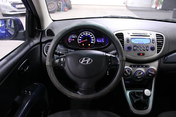 Hyundai i10 10 of 23