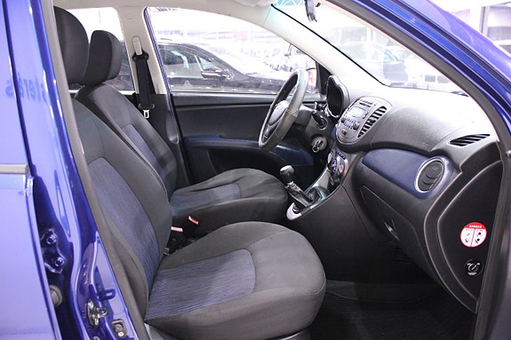 Hyundai i10 15 of 23