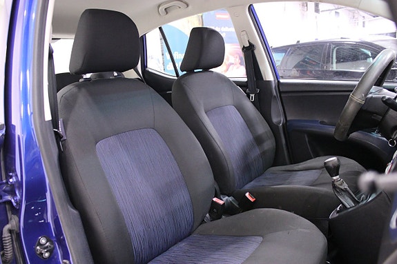 Hyundai i10 16 of 23