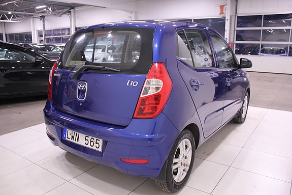 Hyundai i10 7 of 23