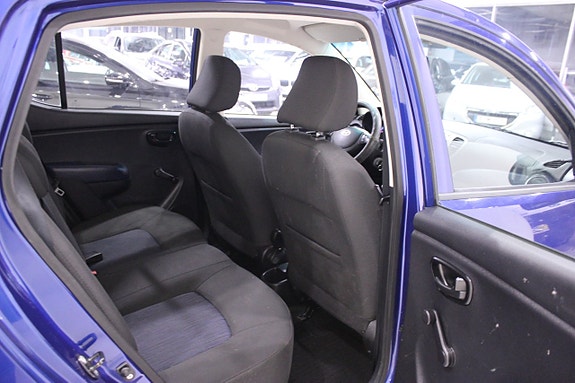 Hyundai i10 17 of 23