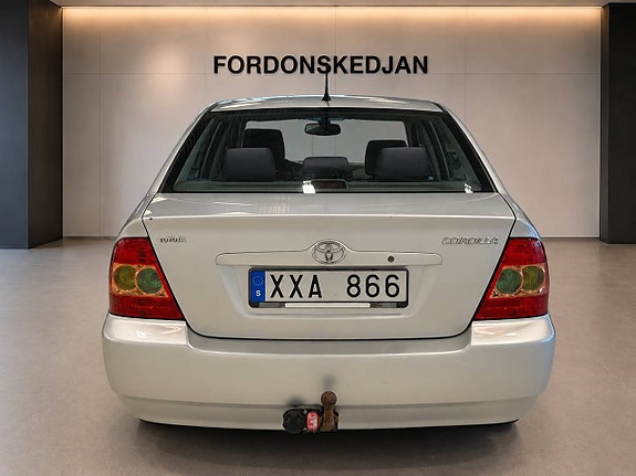 Toyota Corolla 6 of 17
