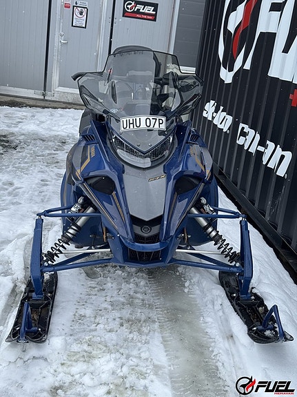 Yamaha Sidewinder STX146GT 2 of 4