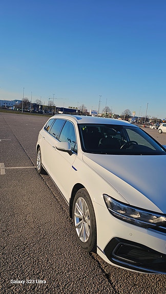 Volkswagen Passat 2 of 7