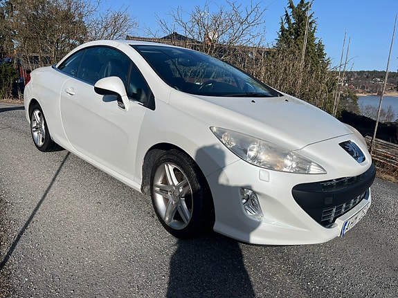 Peugeot 308 4 of 5