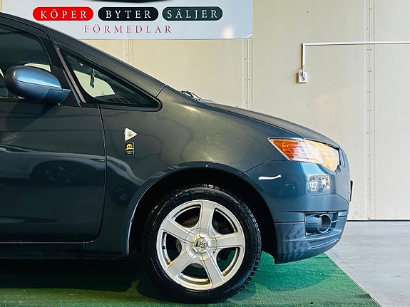 Mitsubishi Colt 4 of 11