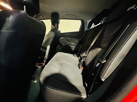 Renault Clio 10 of 19