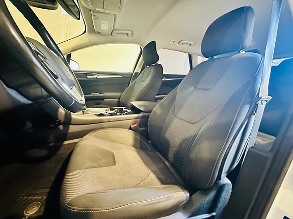 Ford Mondeo 13 of 24
