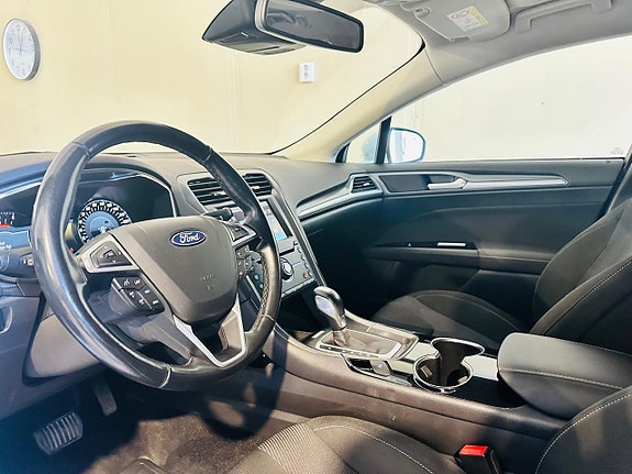 Ford Mondeo 15 of 24