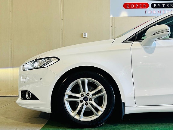 Ford Mondeo 19 of 24
