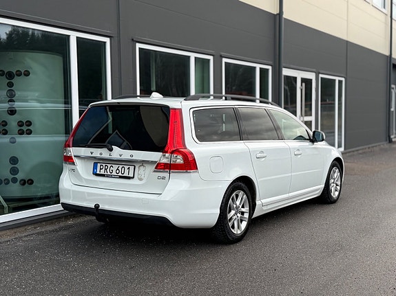 Volvo V70 4 of 5