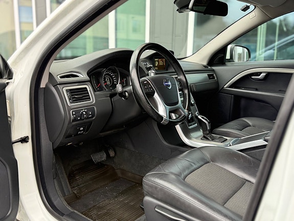Volvo V70 13 of 30