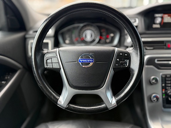Volvo V70 9 of 30