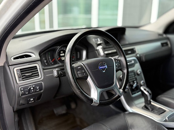 Volvo V70 21 of 30