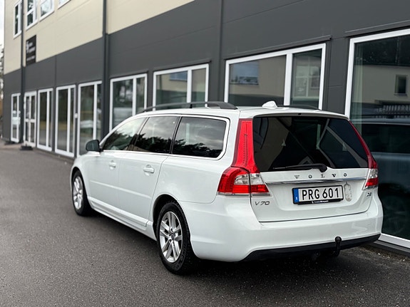 Volvo V70 17 of 30