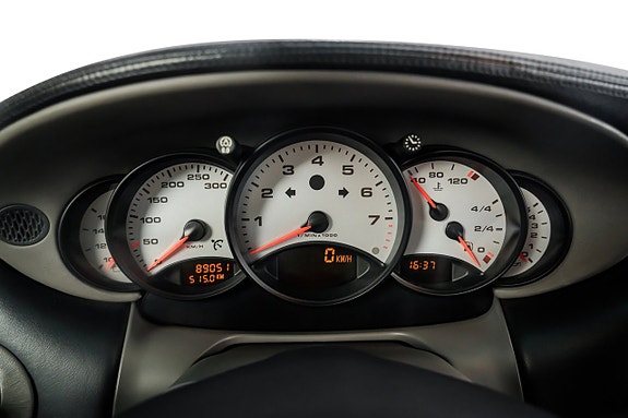 Porsche 911 17 of 30