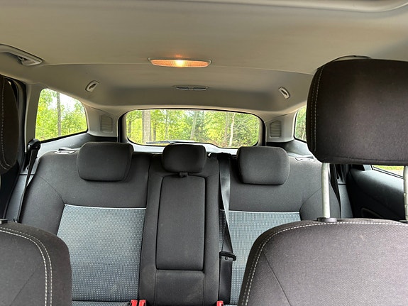 Ford Mondeo 8 of 12
