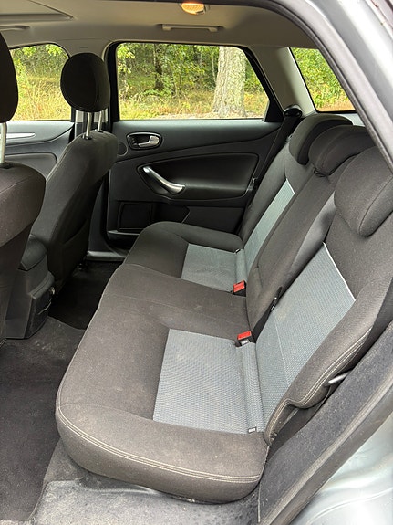 Ford Mondeo 5 of 12