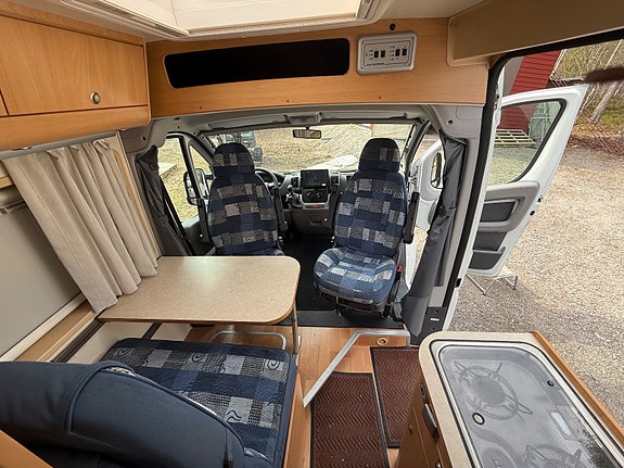 Adria Twin UTHYRES 3 of 8