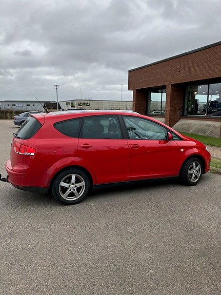 Seat Altea XL 2 of 5