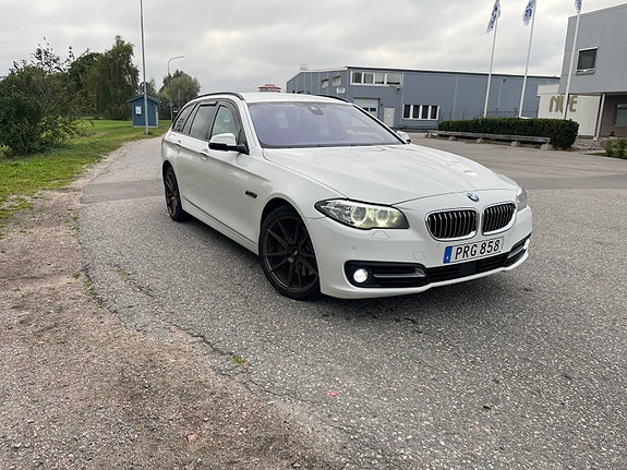 BMW 530d 3 of 5