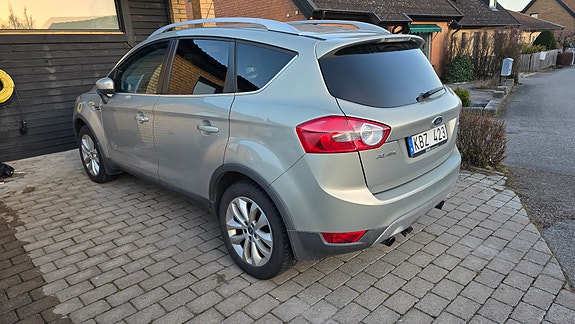 Ford Kuga 2 of 7