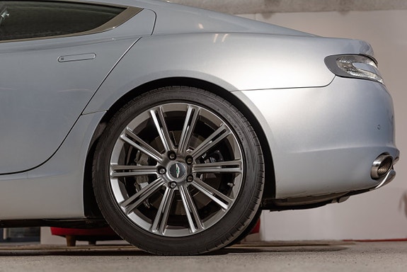 Aston Martin Rapide 13 of 30