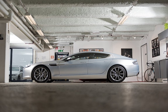 Aston Martin Rapide 8 of 30