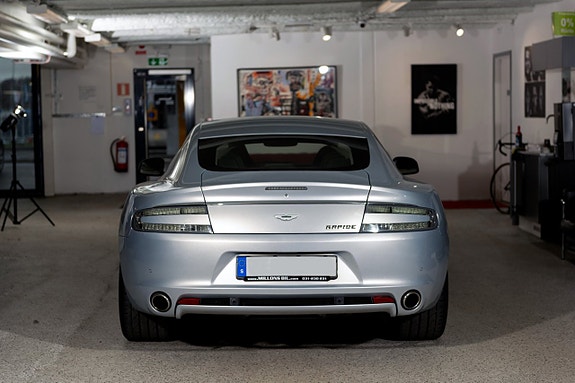 Aston Martin Rapide 11 of 30