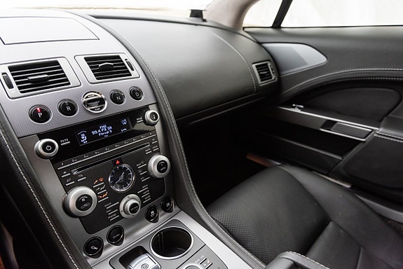 Aston Martin Rapide 21 of 30