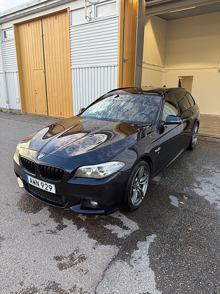 BMW 520d 2 of 5