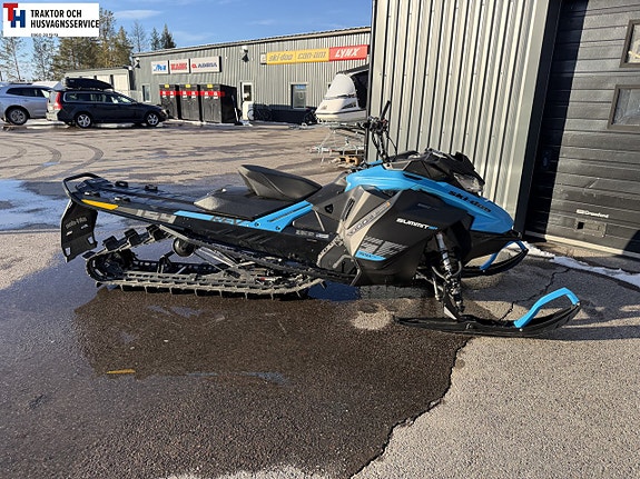Ski-Doo Summit SP 154 850 -19 2 of 5