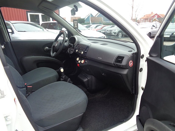 Nissan Micra 7 of 13