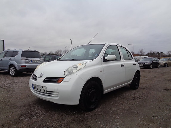 Nissan Micra 2 of 5