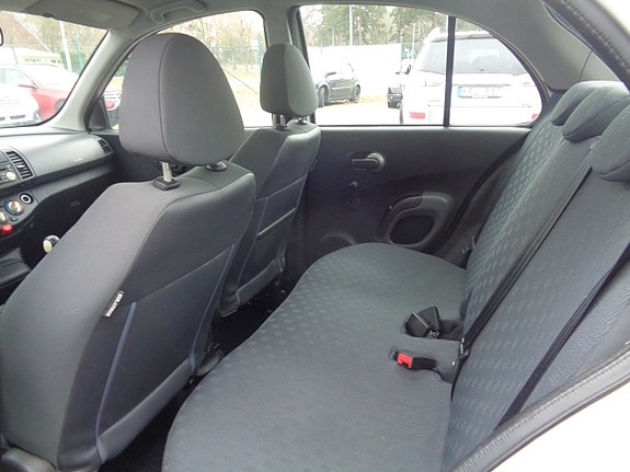 Nissan Micra 10 of 13