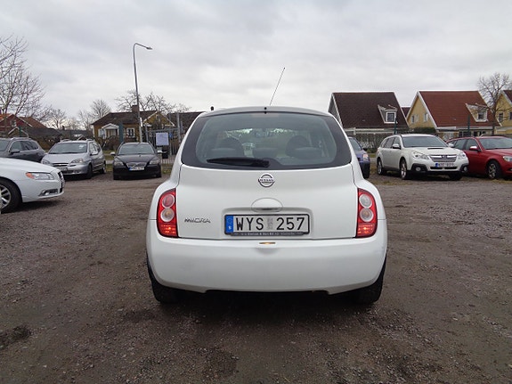 Nissan Micra 6 of 13
