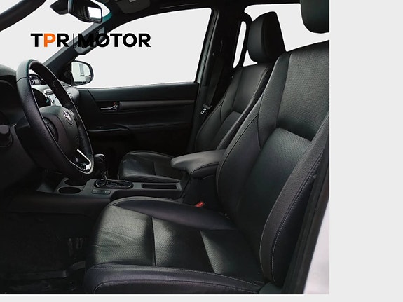 Toyota HiLux 9 of 11