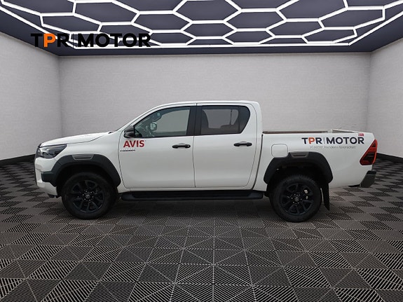 Toyota HiLux 2 of 11