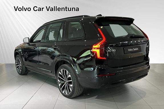 Volvo XC90 4 of 19