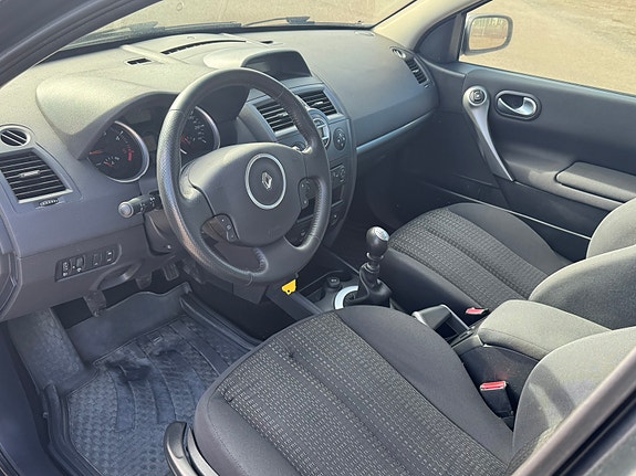 Renault Megane II 7 of 12