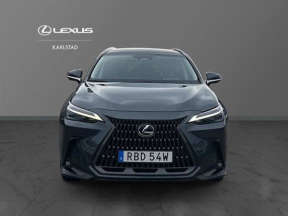 Lexus NX450h+ 5 of 12