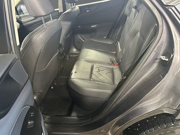 Lexus NX450h+ 8 of 12